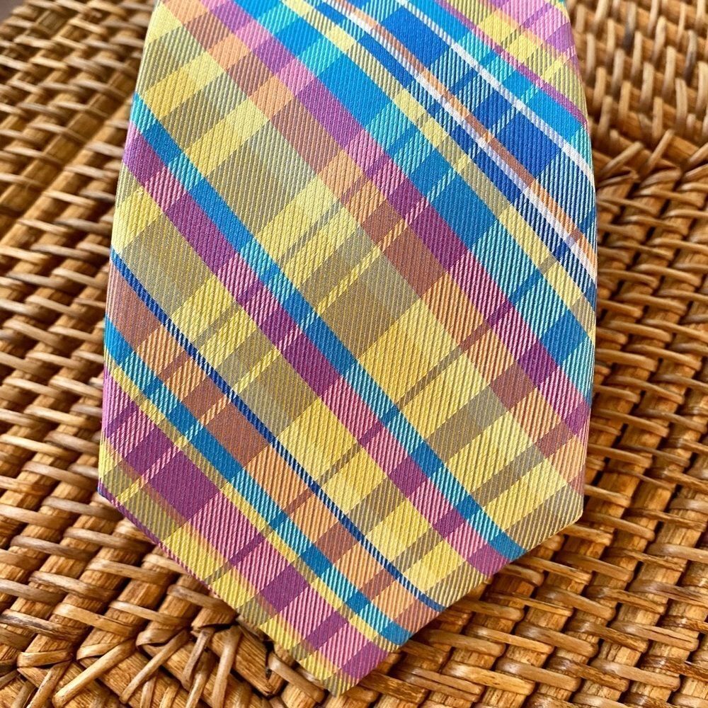 IZOD 100% SILK Tie pastel stripes EUC